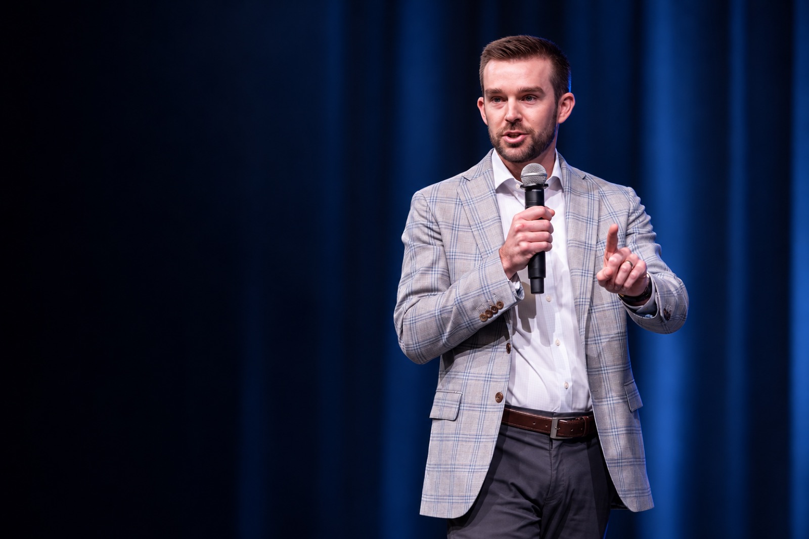 Pierce Dempsey speaking to deathcare operators